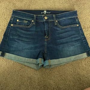 Lightly worn 7jeans shorts
